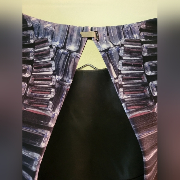 Print Dress - Picture 4 of 6